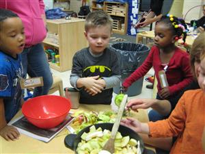 Making Applesauce 